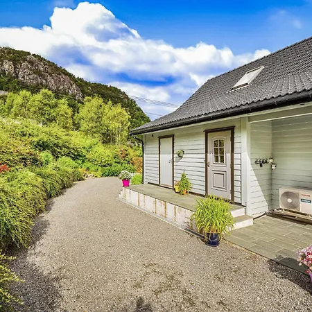 Feriehus In Lundegrend With Wifi Grimsland