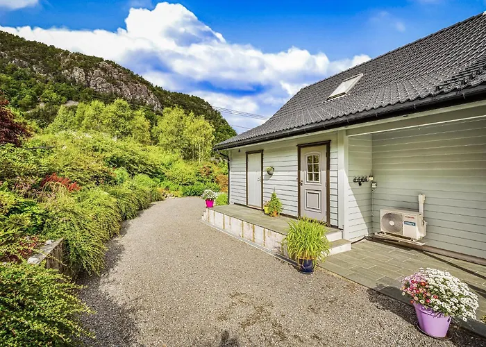 Feriehus In Lundegrend With Wifi Grimsland